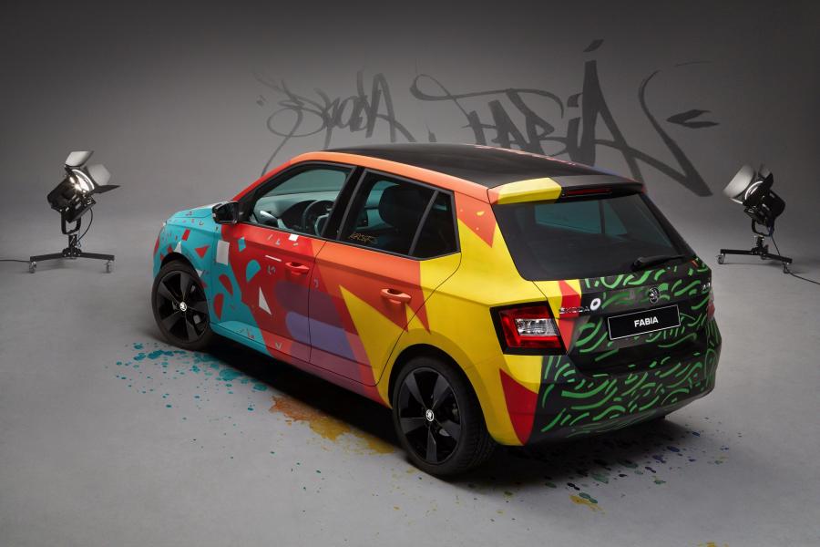  Skoda Fabia Street Art 2015 года  (фото 2 из 3)